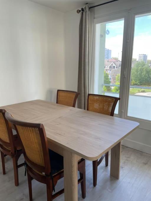Appartement A 150M Du Lac- Plage De L'Imperial Анси Екстериор снимка